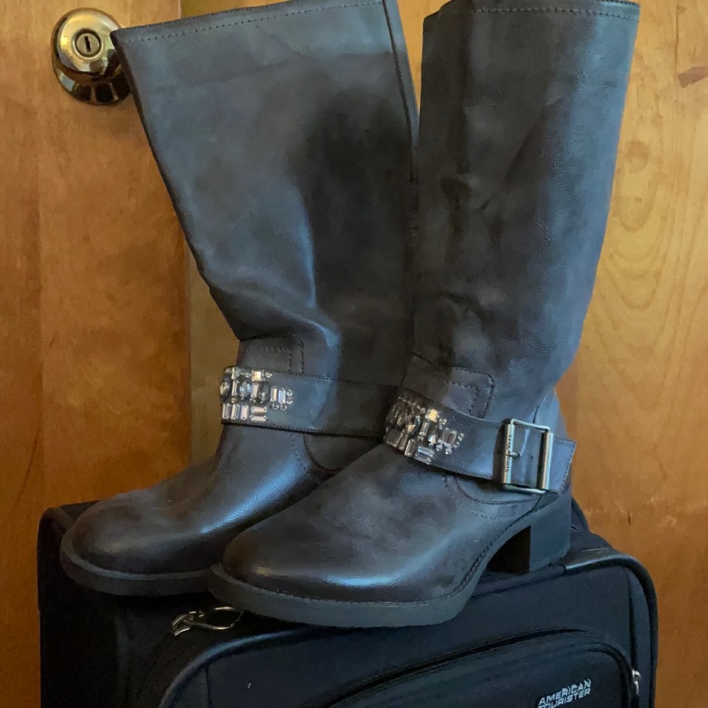 Beautiful studded boots by Simply Vera